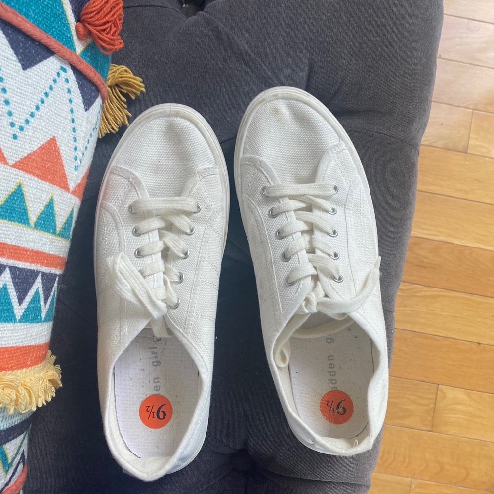Steve Madden sneakers